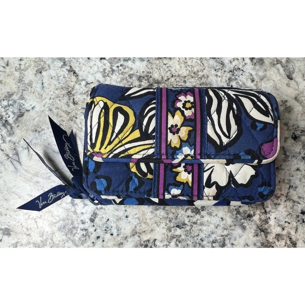 Vera Bradley African Violet Floral Flowers Zippered Quilted Wallet Wristlet